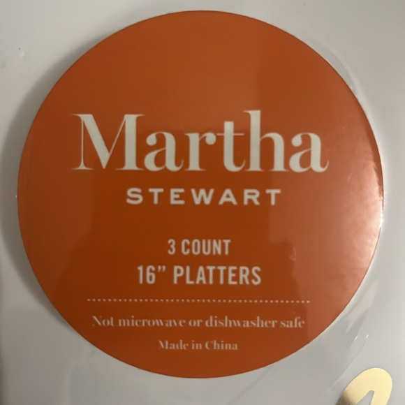 Martha Stewart 3 Plastic Plates 16” - Picture 3 of 3